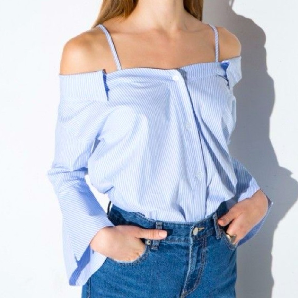 3/$25 Pixie market Off-Shoulder peplum Sleeve office siren button up pirate